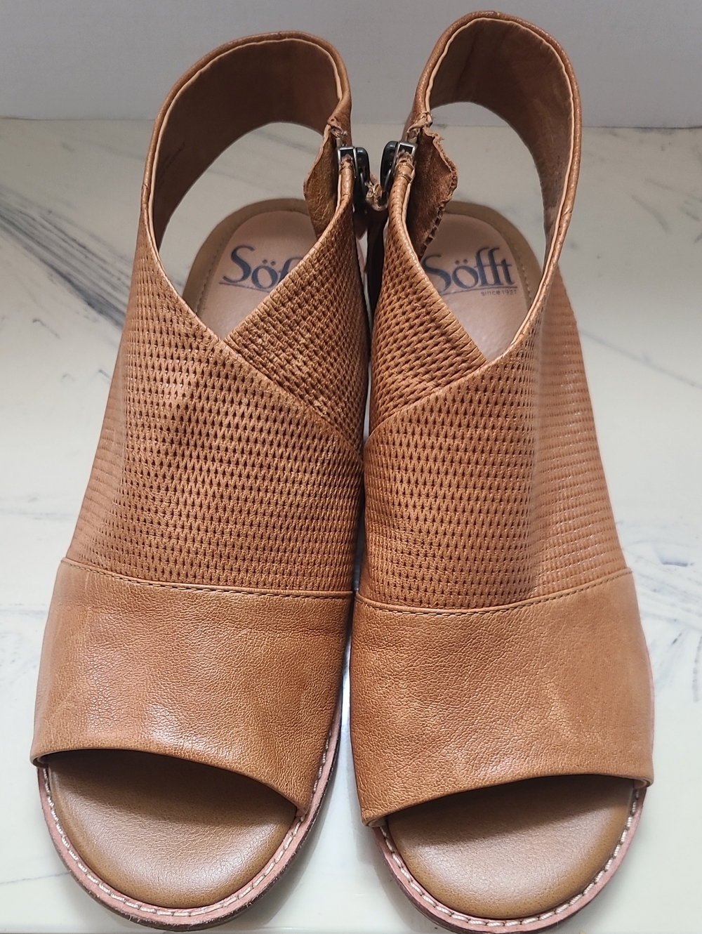 Soft Natalia Bohemian Stylish Trendy Popular Modern Sling Leather Sandal Sz 7 M